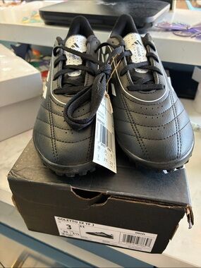 adidas Kids Black Turf Soccer Shoes size 3